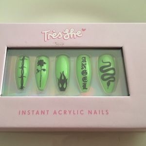 Trés She Instant Acrylic Nails